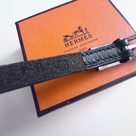 Hermes Leather Bracelet API with Box - Picture 10 of 10